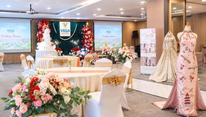 Wedding Showcase Vega Hotel Gading Serpong hadirkan inspirasi konsep pernikahan, konsultasi vendor, food tasting, serta promo spesial.