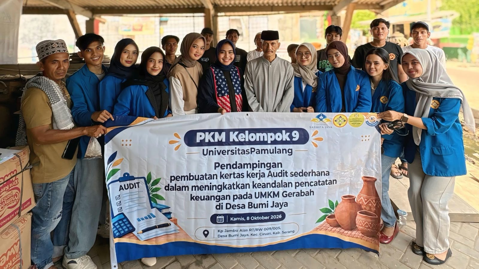 Mahasiswa Akuntansi UNPAM Serang menerapkan ilmu di lapangan dengan mendampingi UMKM Gerabah Bumi Jaya memperkuat pencatatan keuangan usaha.