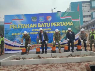 Benyamin Davnie Letakkan Batu Pertama Pembangunan Makodim 0511 Tangsel