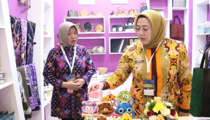 Wabup Intan melihat TEI ke-41 sebagai peluang bagi kerajinan dan produk UMKM Kabupaten Tangerang untuk menembus pasar ekspor.