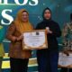 Intan Nurul Hikmah meraih penghargaan atas kebijakan publik terkait pencegahan kekerasan seksual dan penanganan stunting di Tangerang.