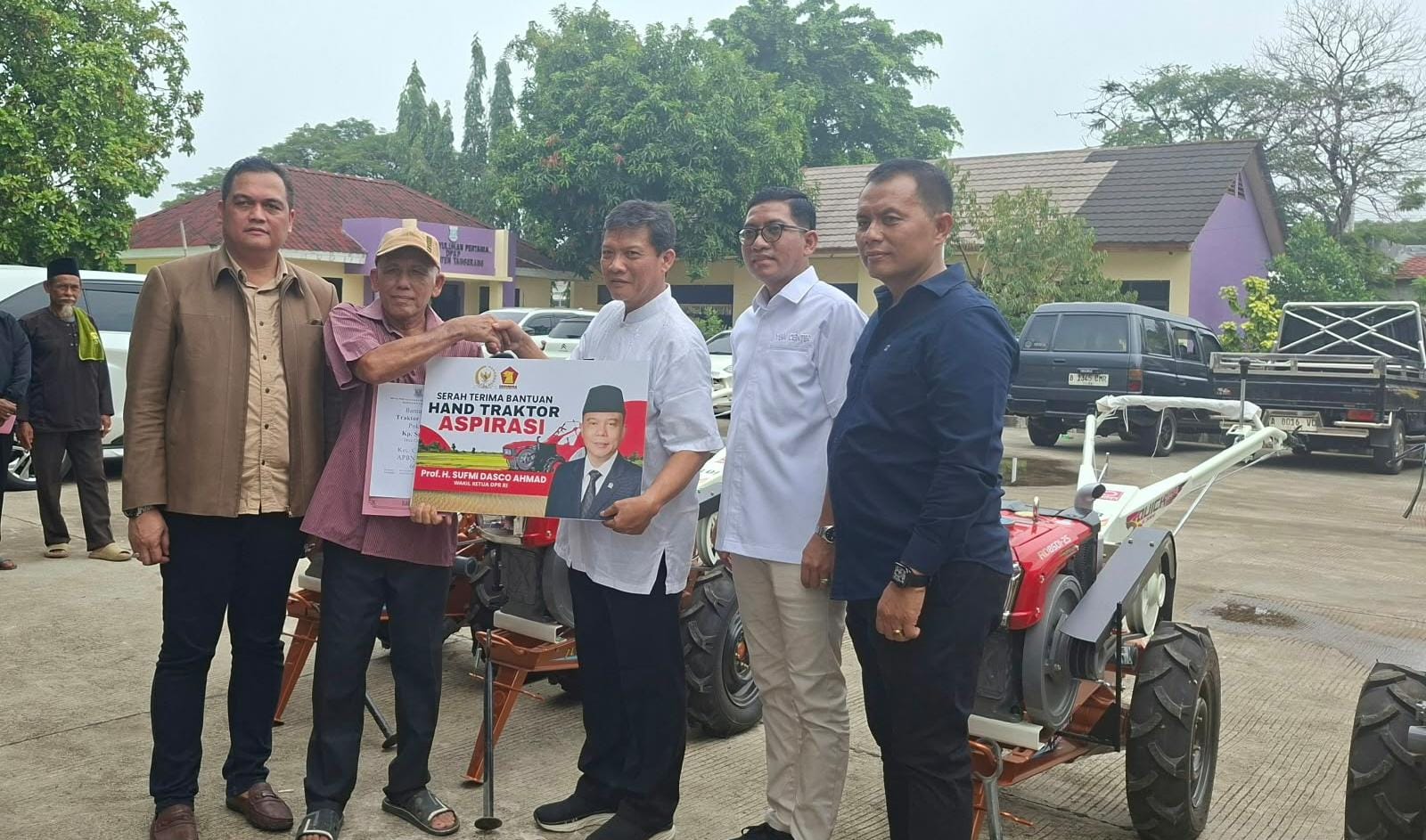 Bantuan alsintan dari Gerindra diharapkan mempermudah pengolahan lahan, meningkatkan hasil panen, dan memperkuat ketahanan pangan daerah.