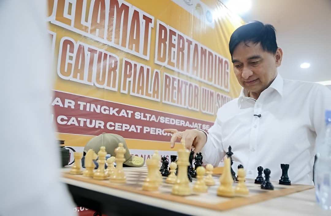 Wagub Banten Dimyati Natakusumah menekankan pentingnya kolaborasi dan saling mendukung saat membuka turnamen catur UIN SMH Banten.