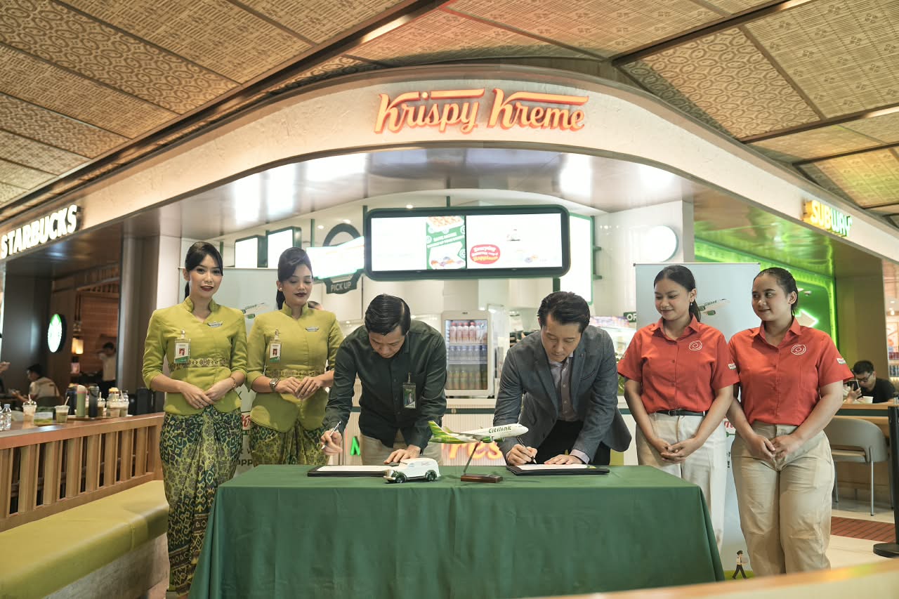 Melalui program Surprise In, penumpang Citilink kini bisa mengirim kejutan donat Krispy Kreme untuk momen spesial.