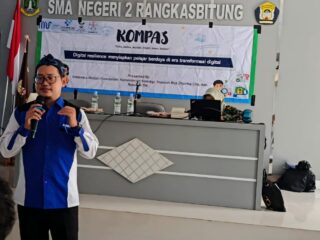 Relawan TIK Banten Edukasi Siswa SMAN 2 Rangkasbitung tentang Risiko dan Etika AI