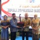 Andra Soni mengapresiasi pengabdian Irjen Pol. Hengki selama dua tahun empat bulan memimpin Polda Banten dalam acara pisah sambut.
