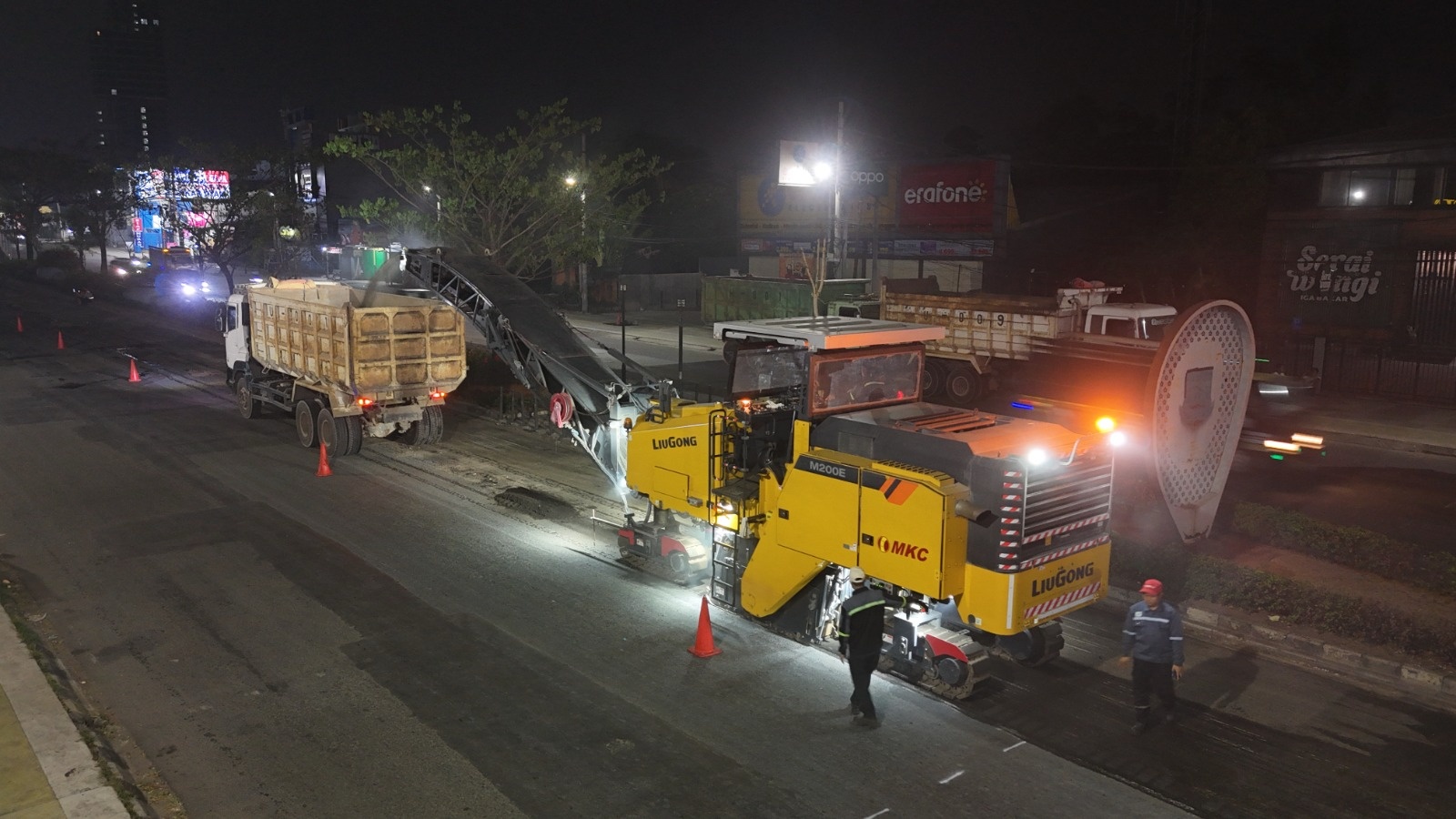 Perbaikan Jalan Rawa Buntu Tangsel menggunakan beton K-350 fast track untuk mendukung percepatan rekonstruksi struktur jalan yang rusak.