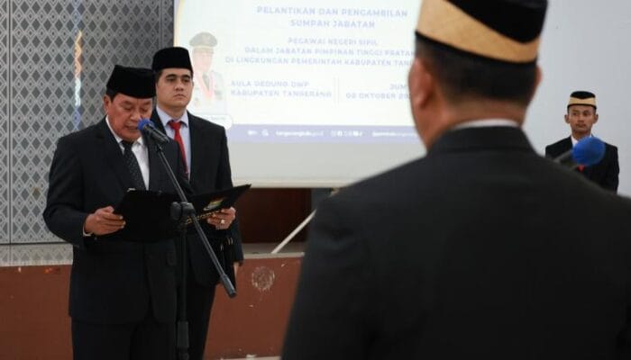 Maesyal Rasyid meminta ASN siap ditempatkan di mana saja setelah tiga pejabat Eselon II Tangerang mengalami rotasi jabatan.